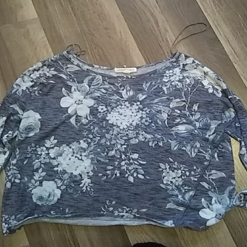 Flowered crop top